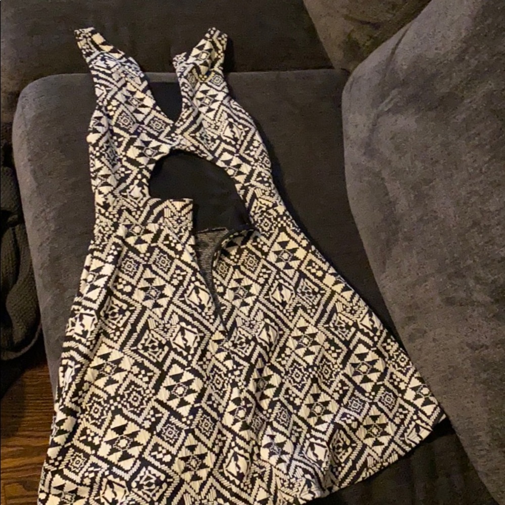 Dress - Picture 2 of 2